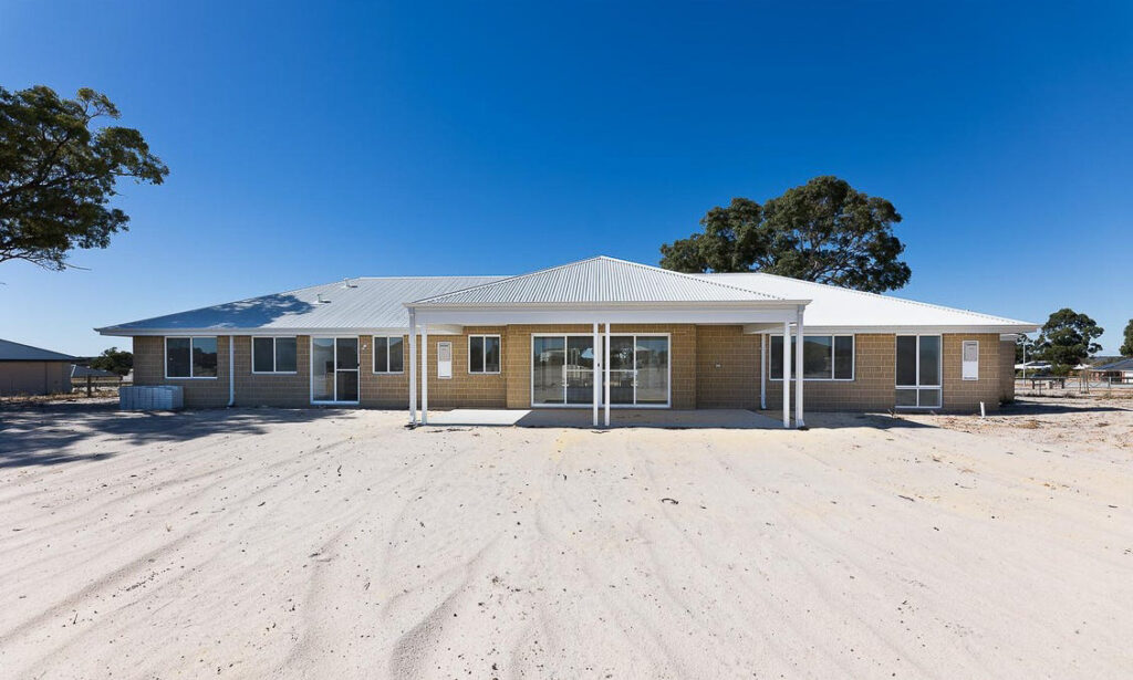 Farmhouse Homes image 6 2 8 image 6 2