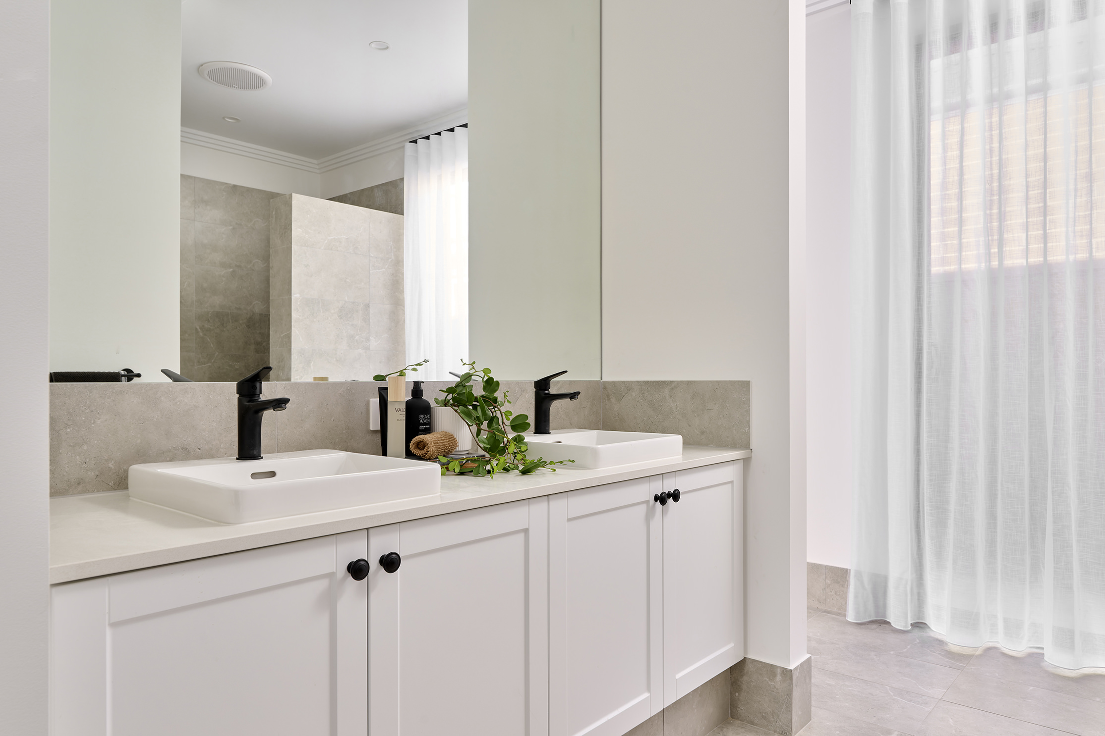 177308703 1764335032 131219 006