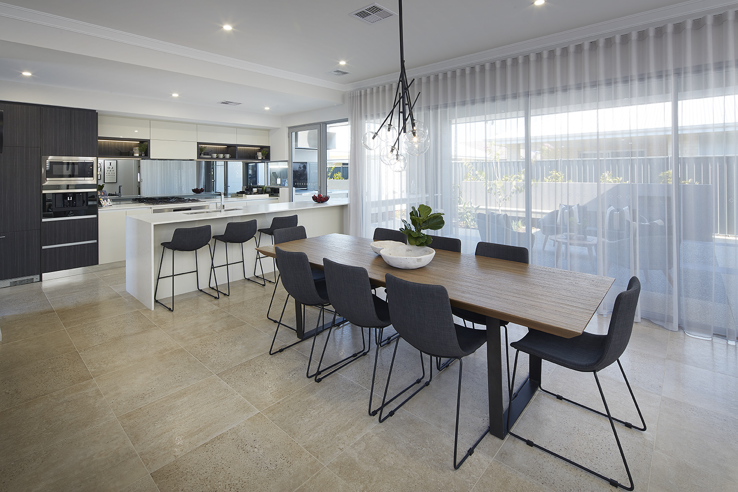 185179584 1770012088 99417 regaldining2