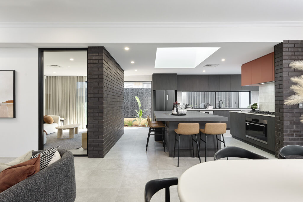 188461763 1771836552 120759 014