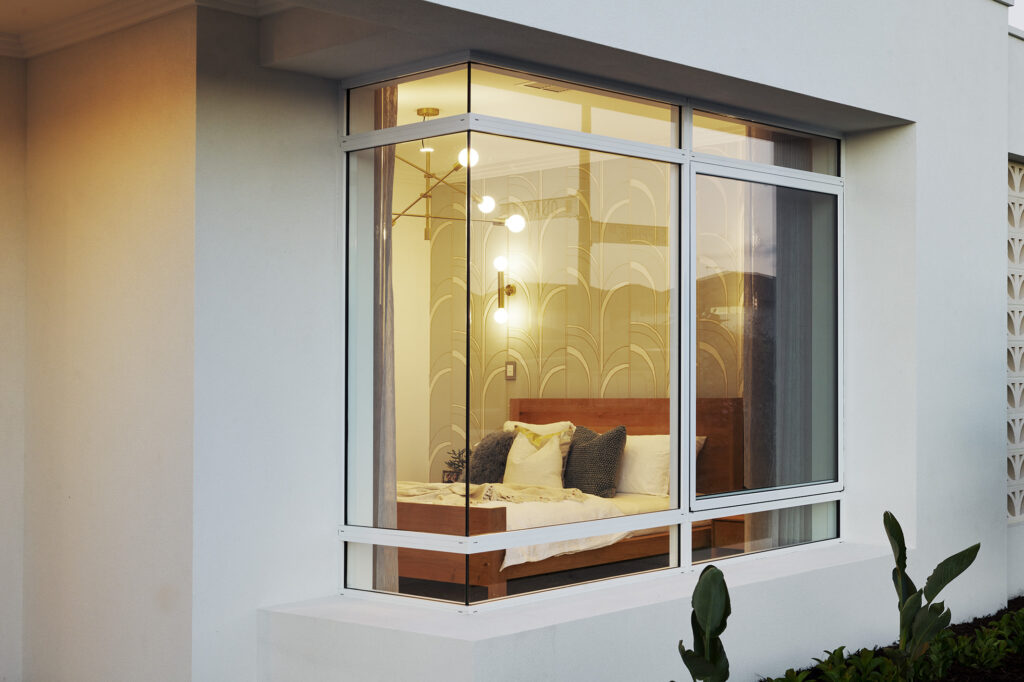 166874097 1759832606 129983 043 2