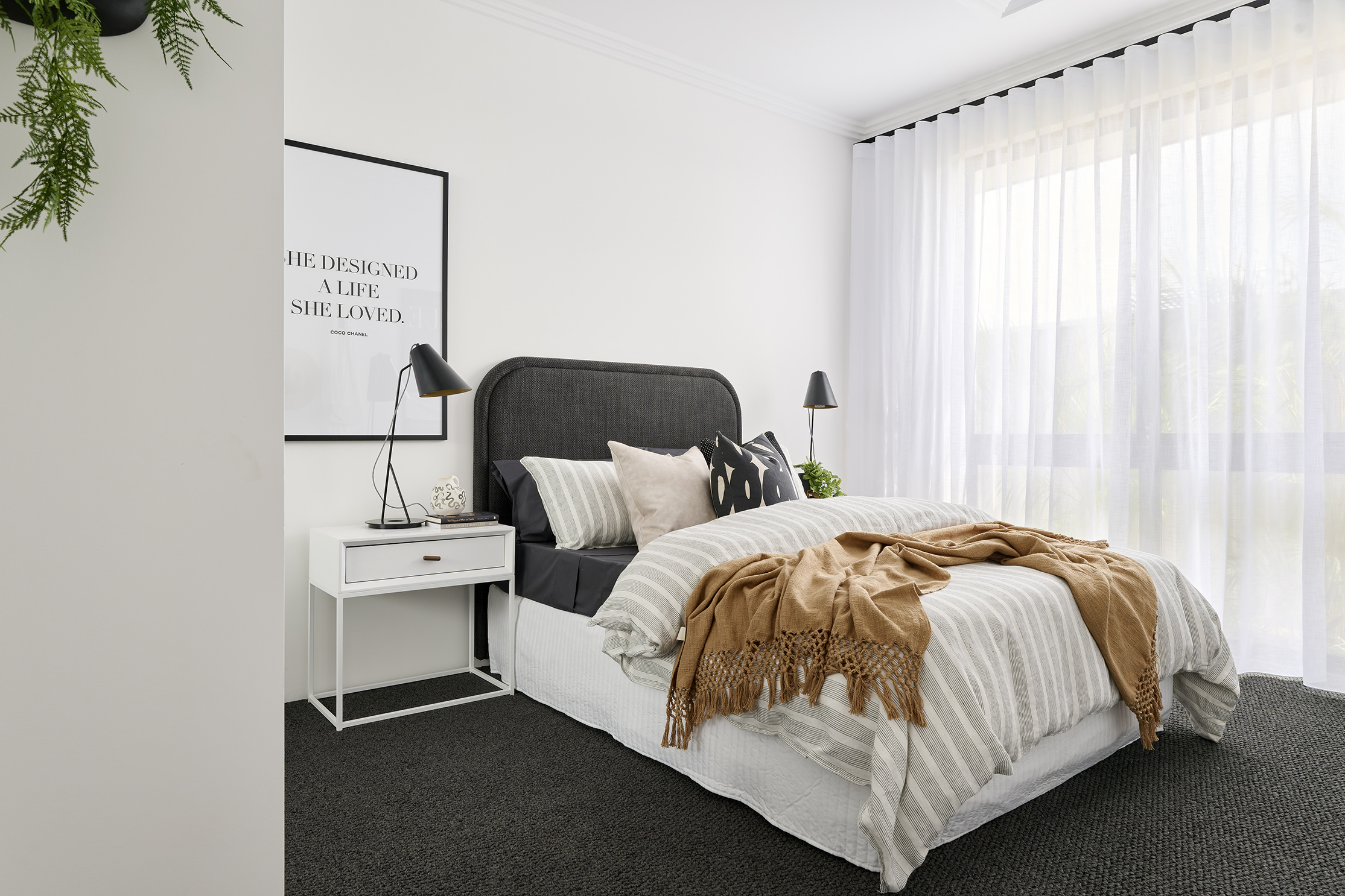 190237598 1772607211 111229 033