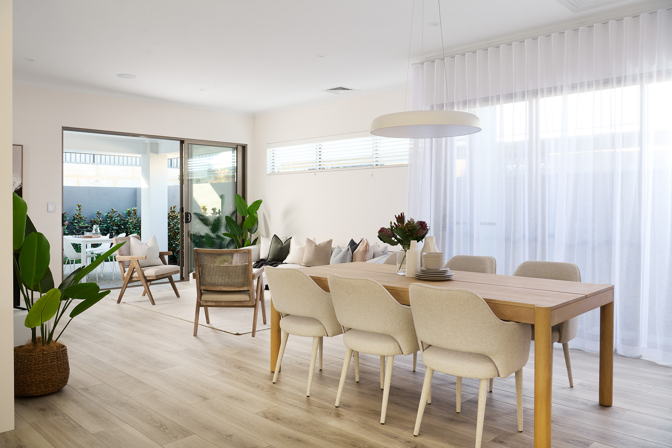 190238324 1772607694 295566 013