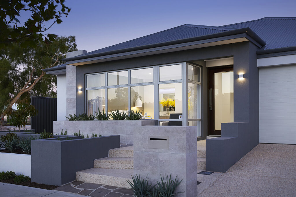 191334423 1773124461 111334 SolsticePorticowithMasterBedroom