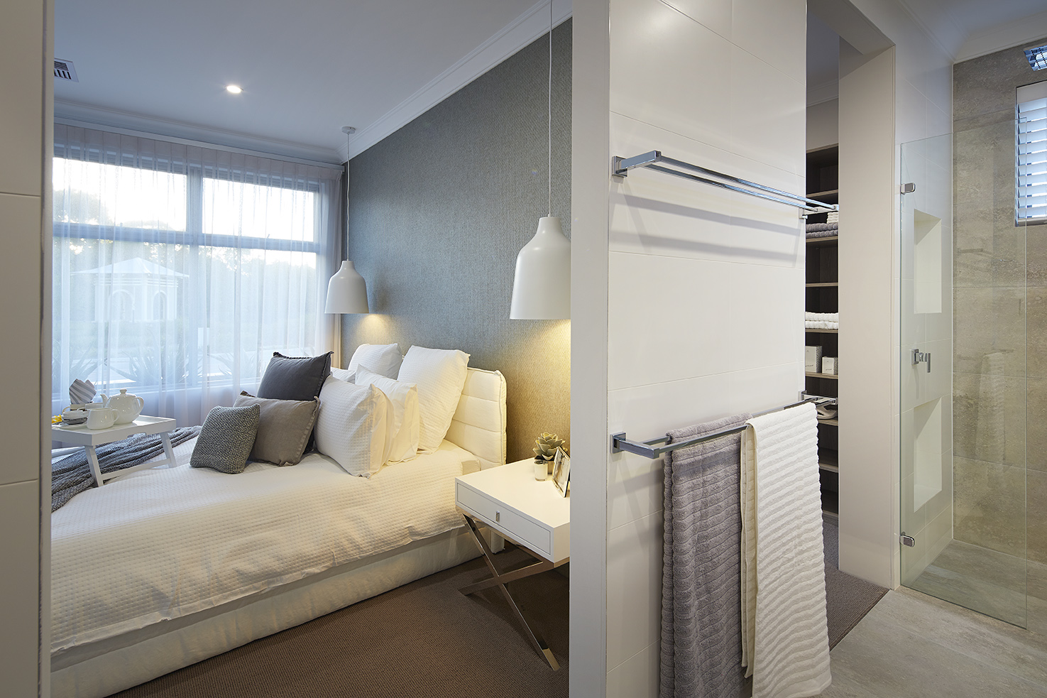 204006601 1780379751 93393 Solsticeensuitewithmasterbedroom