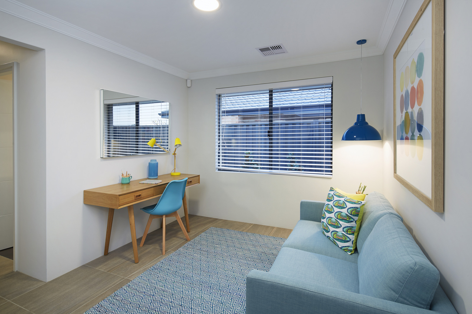 206523336 1781858625 101755 Lagunaactivityroomwithwindow